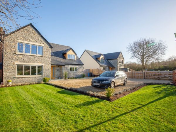 Flush casement windows