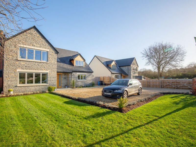 Flush casement windows